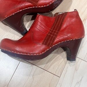 Schuler & Sons wooden clogs